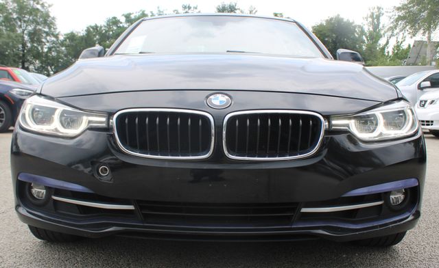 Vehicle image 5 of 14
