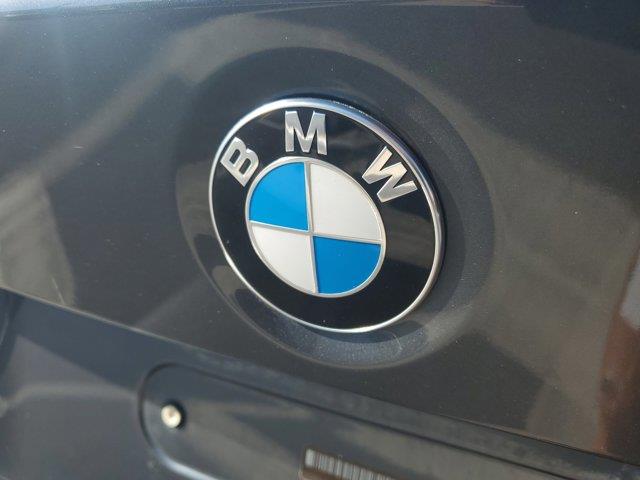 Vehicle image 12 of 31
