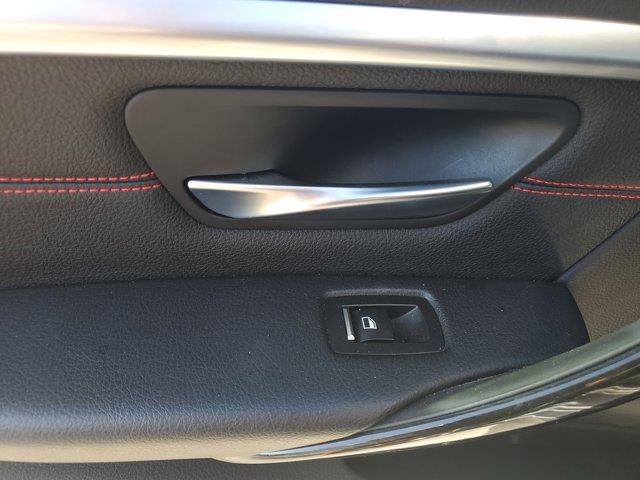 Vehicle image 16 of 31
