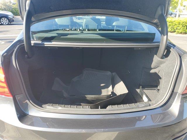 Vehicle image 13 of 31
