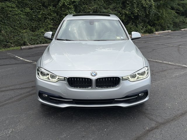 2018 BMW 3 Series 340i xDrive Image 2 of 40