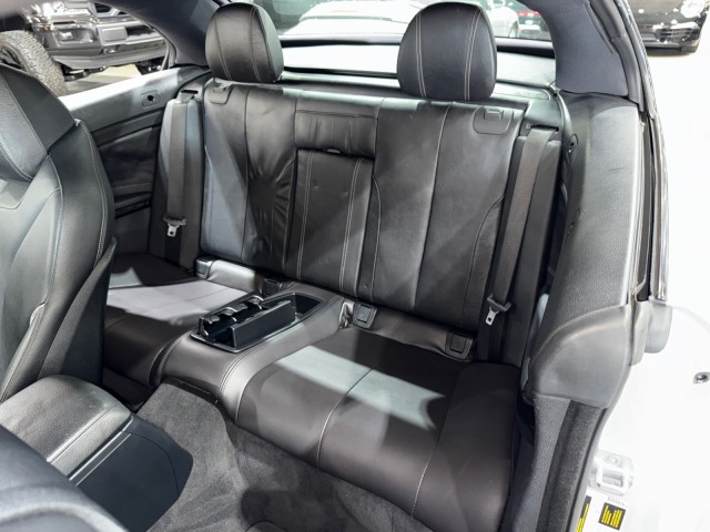 Vehicle image 30 of 90