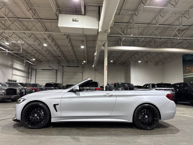 Vehicle image 21 of 90