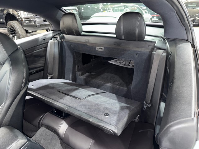Vehicle image 31 of 90