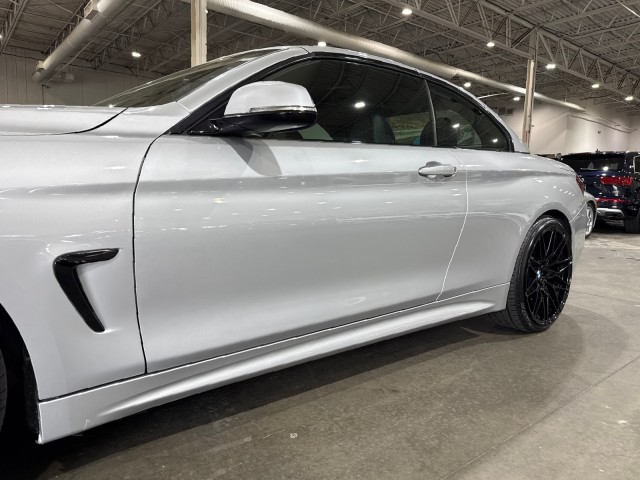 Vehicle image 15 of 90
