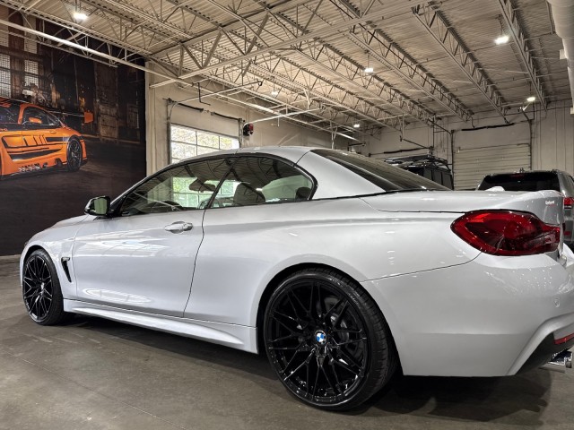 Vehicle image 19 of 90