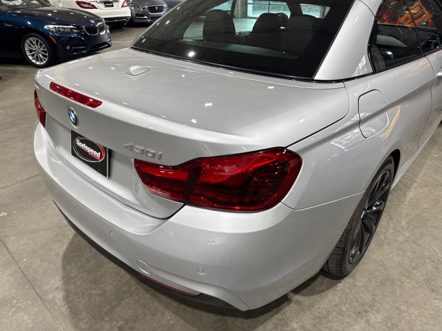 Vehicle image 16 of 90