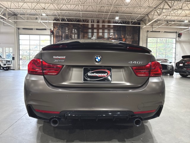 Vehicle image 16 of 92