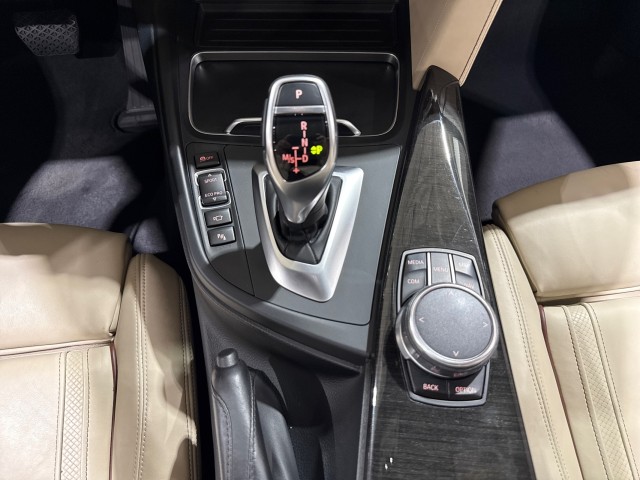 Vehicle image 79 of 92