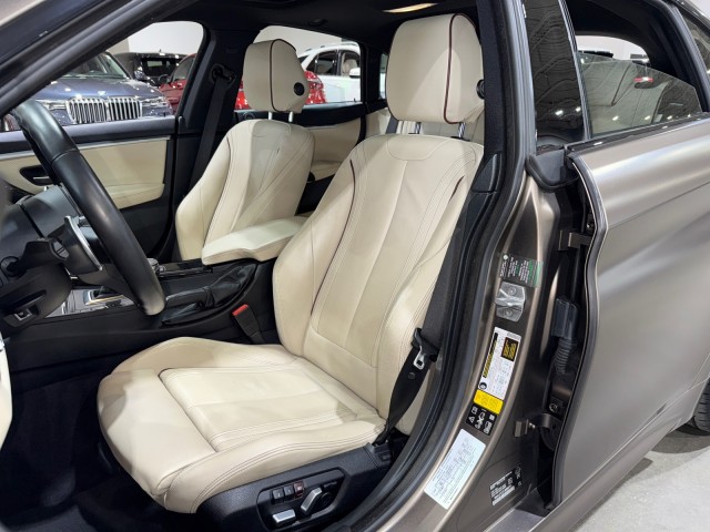 Vehicle image 52 of 92