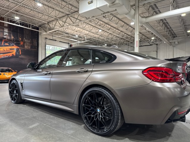 Vehicle image 19 of 92