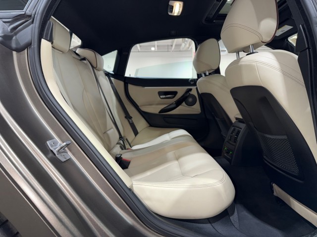 Vehicle image 63 of 92