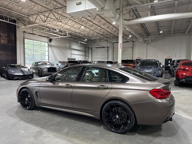 Vehicle image 17 of 92