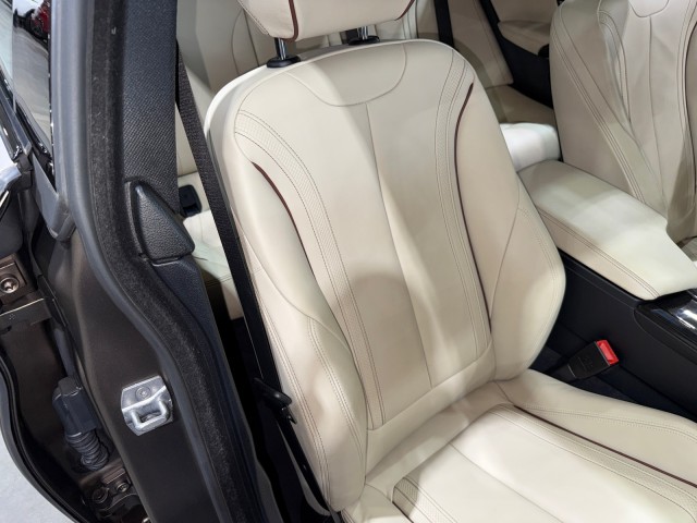 Vehicle image 67 of 92