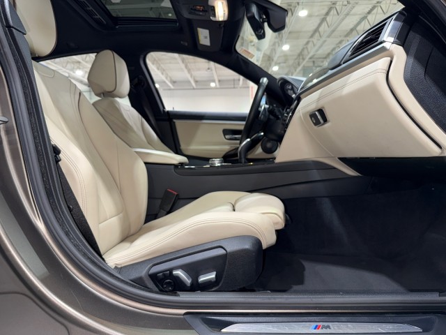 Vehicle image 65 of 92