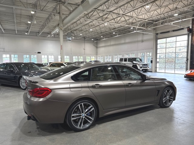 Vehicle image 9 of 92
