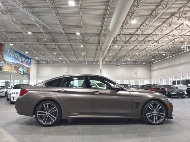 Vehicle image 8 of 92