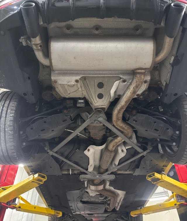 Vehicle image 92 of 92