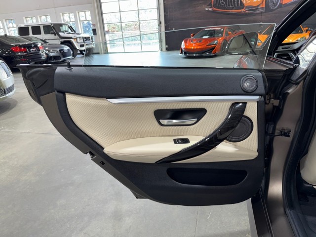 Vehicle image 56 of 92