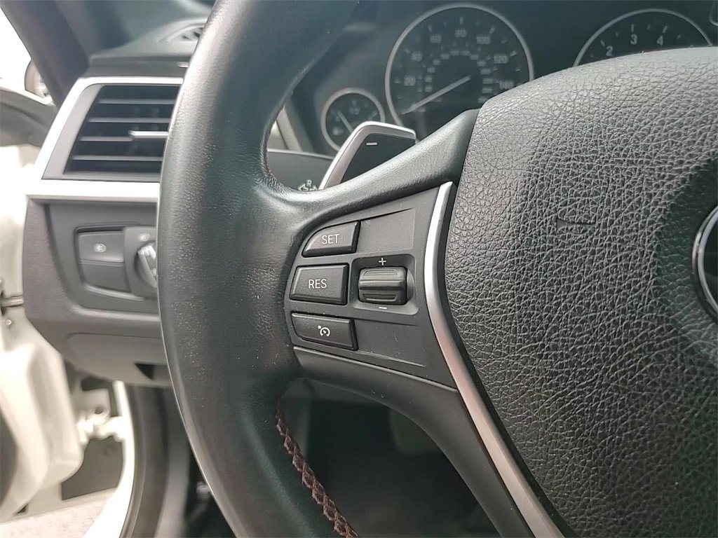 Vehicle image 15 of 24