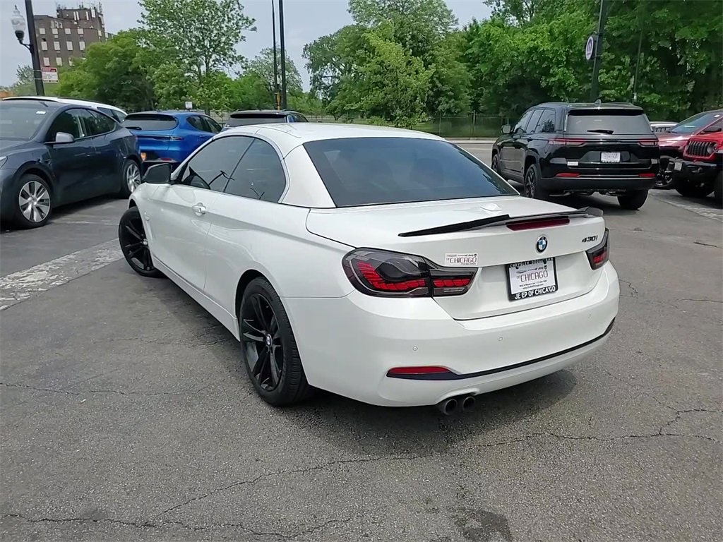 Vehicle image 9 of 24