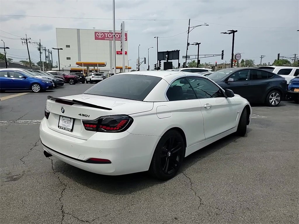 Vehicle image 7 of 24