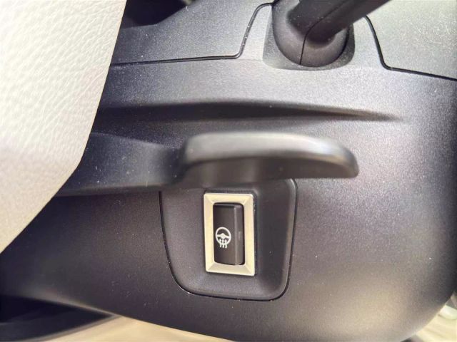 Vehicle image 27 of 31