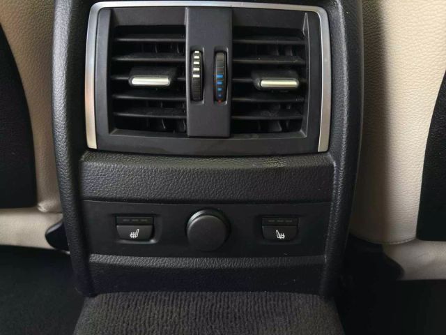 Vehicle image 24 of 31