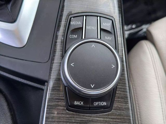 Vehicle image 22 of 31