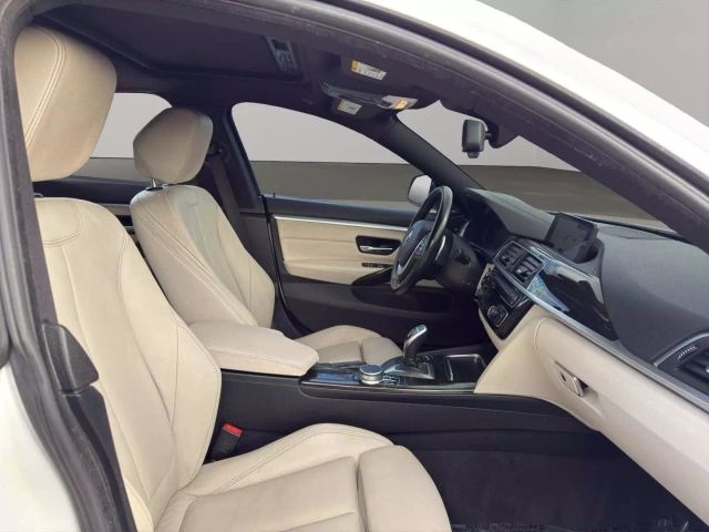 Vehicle image 11 of 31