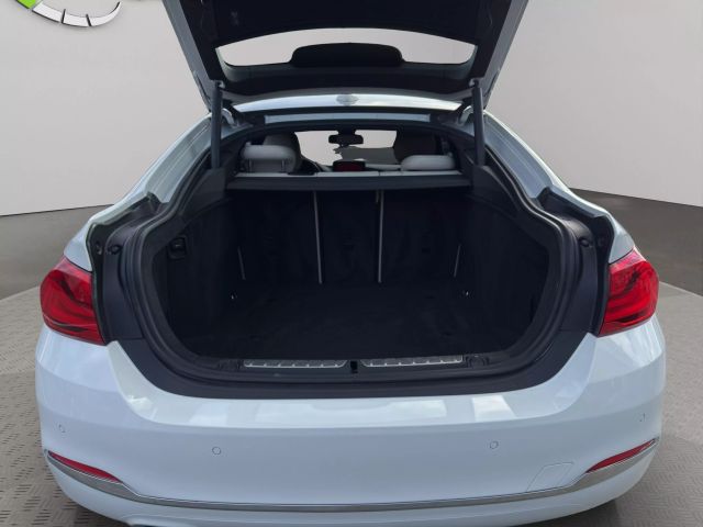 Vehicle image 15 of 31