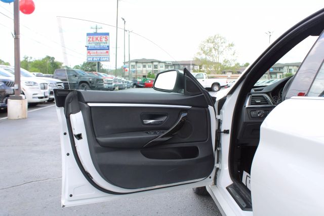 Vehicle image 7 of 41