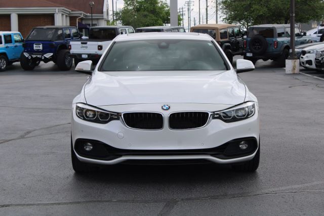 Vehicle image 2 of 41