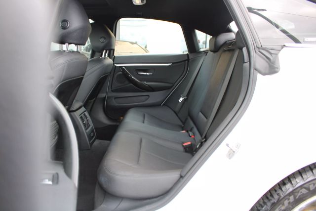 Vehicle image 28 of 41