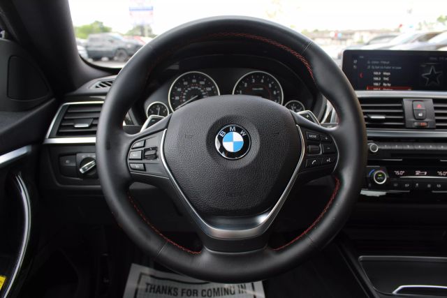 Vehicle image 20 of 41