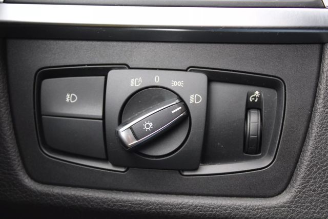 Vehicle image 23 of 41