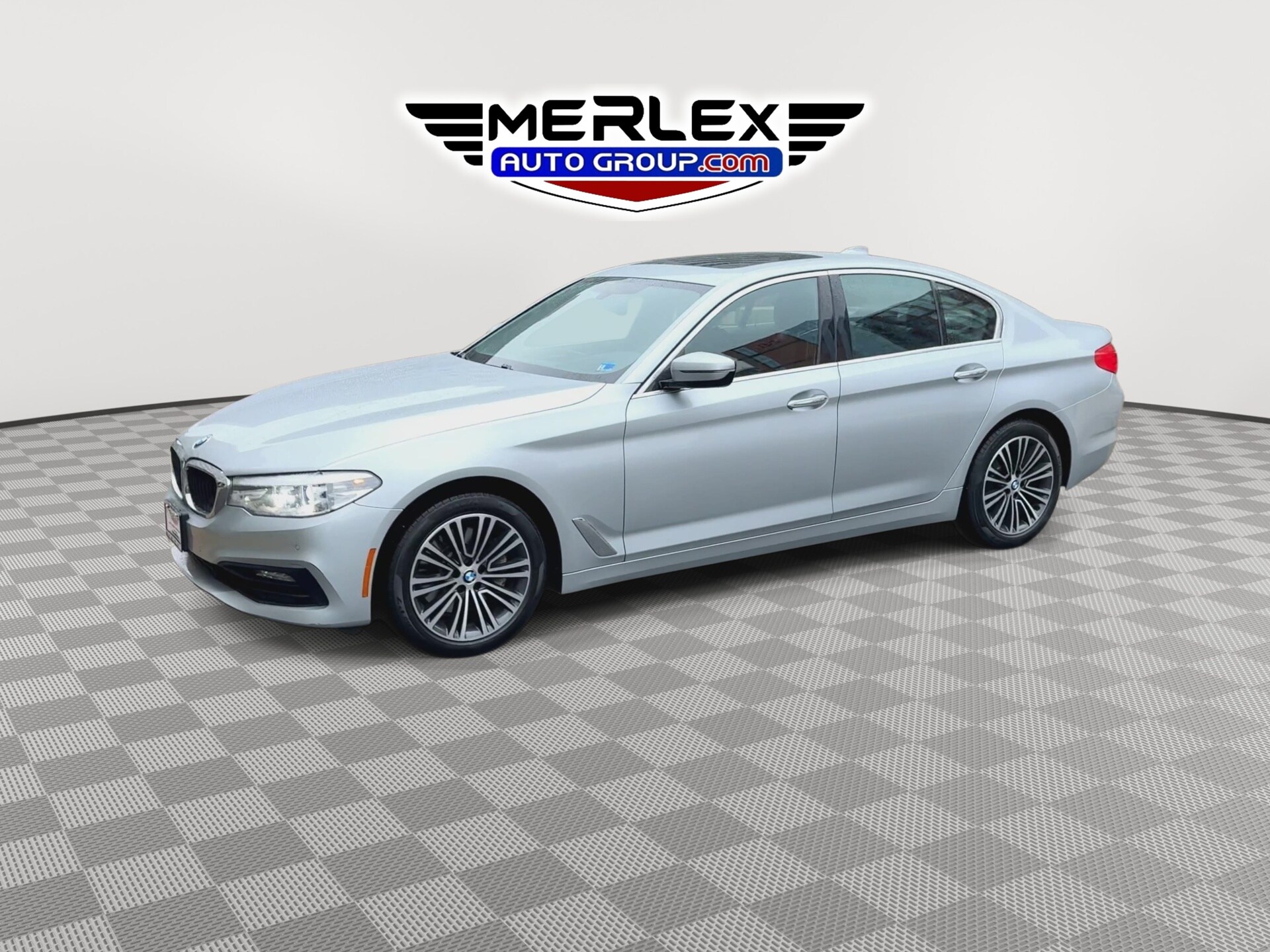 2018 BMW 5 Series 530i xDrive Image 1 of 30