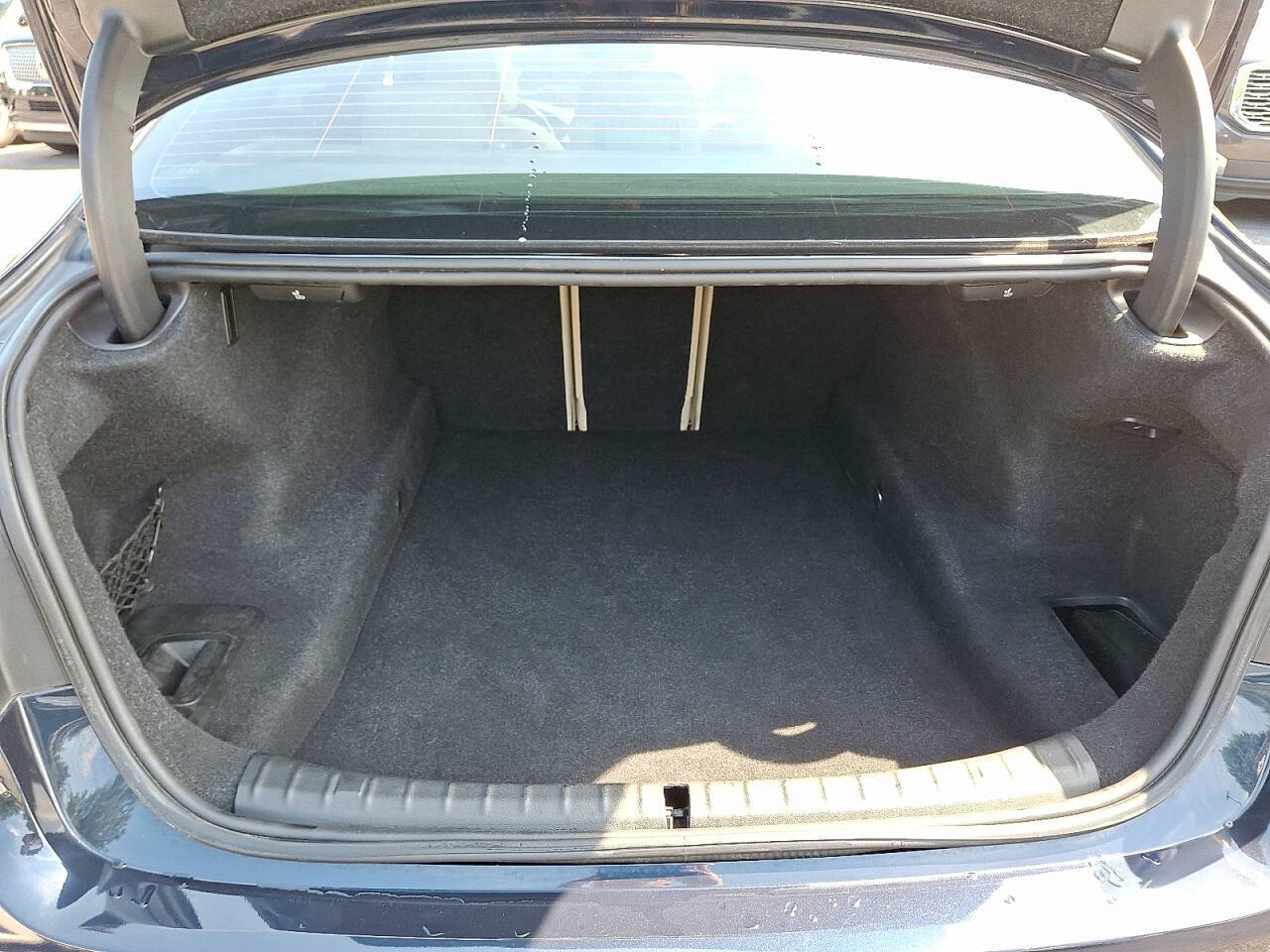 Vehicle image 11 of 30