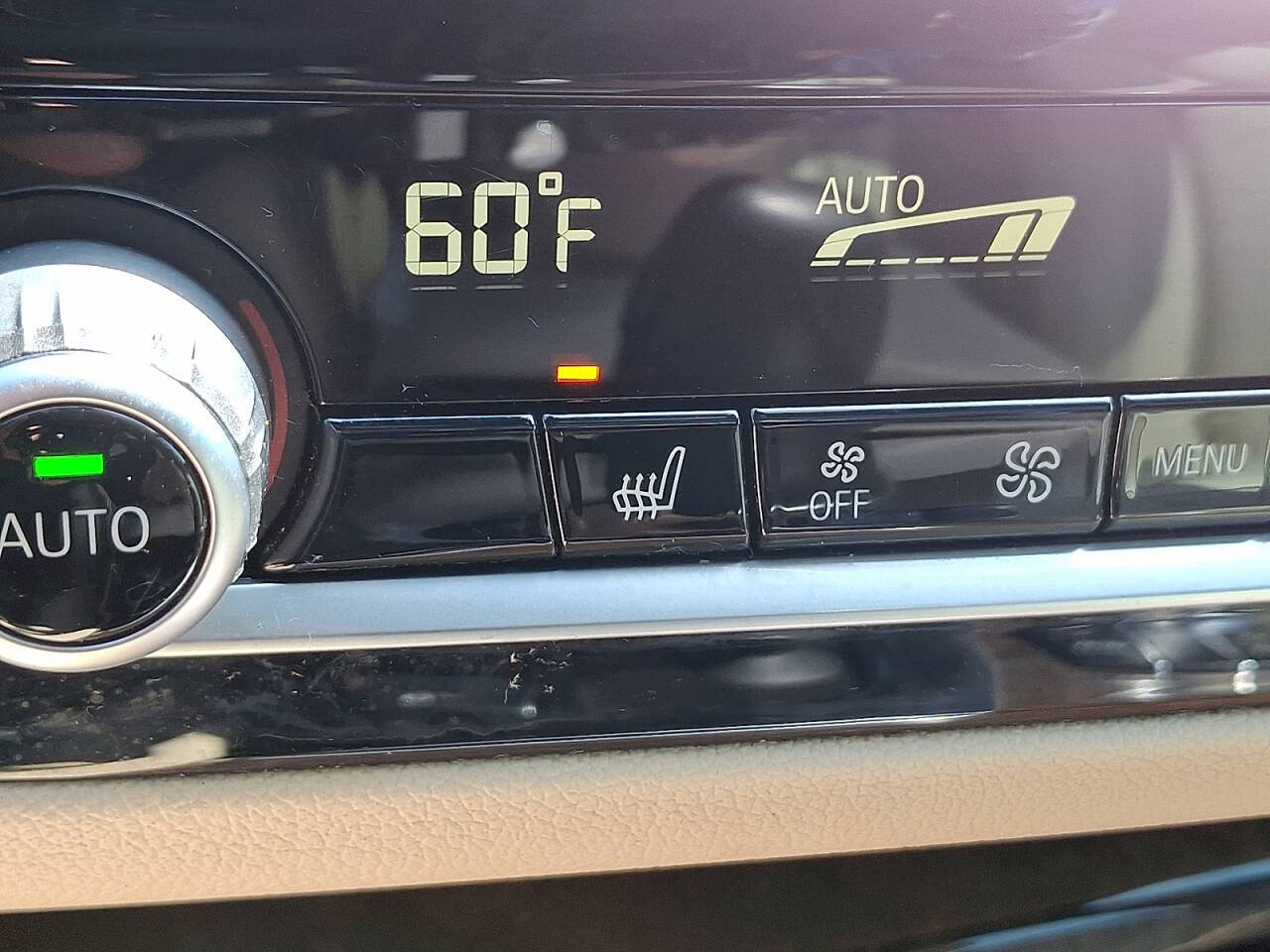 Vehicle image 17 of 30