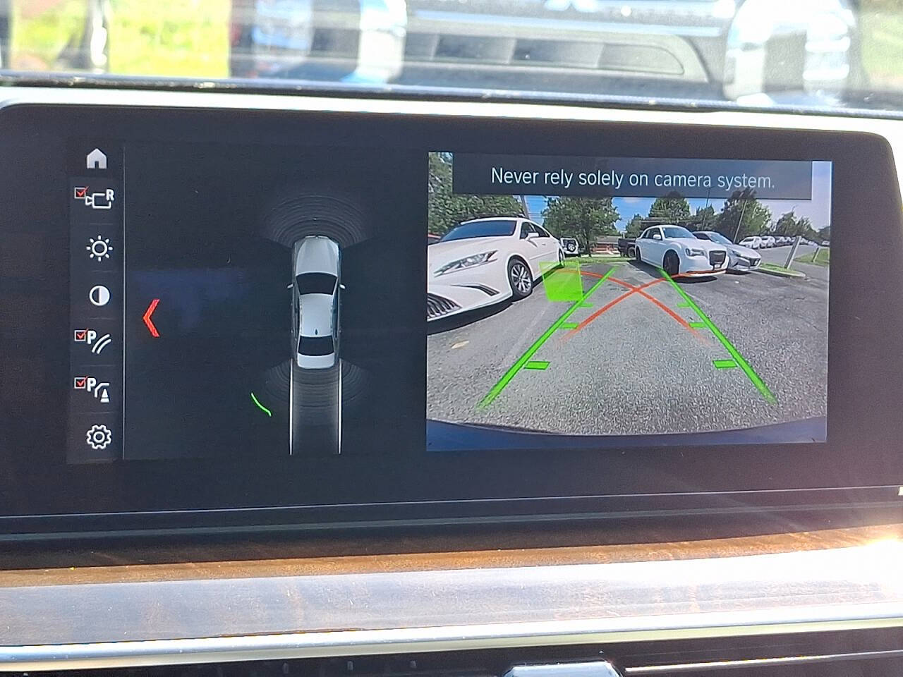 Vehicle image 19 of 30