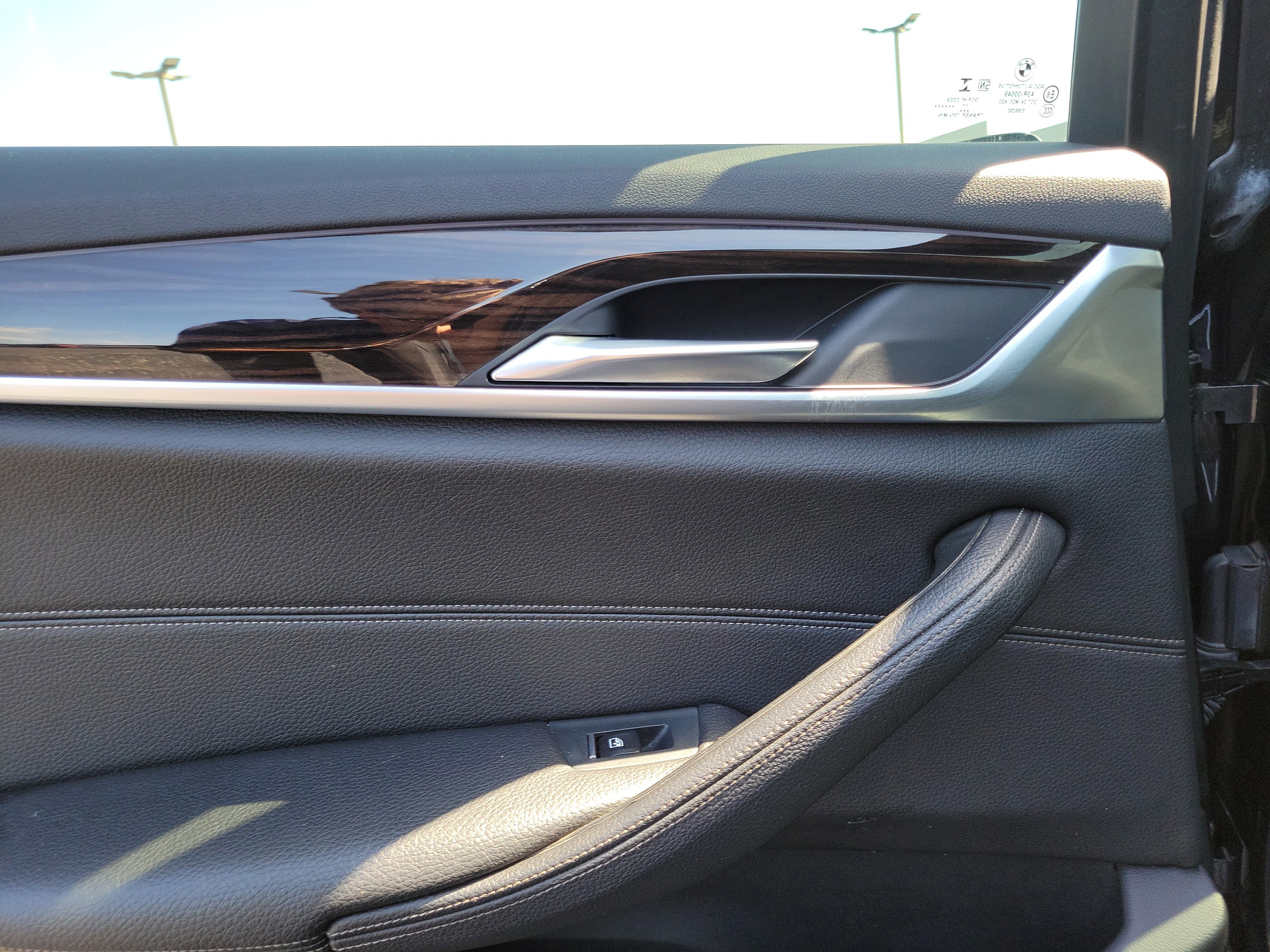 Vehicle image 20 of 30