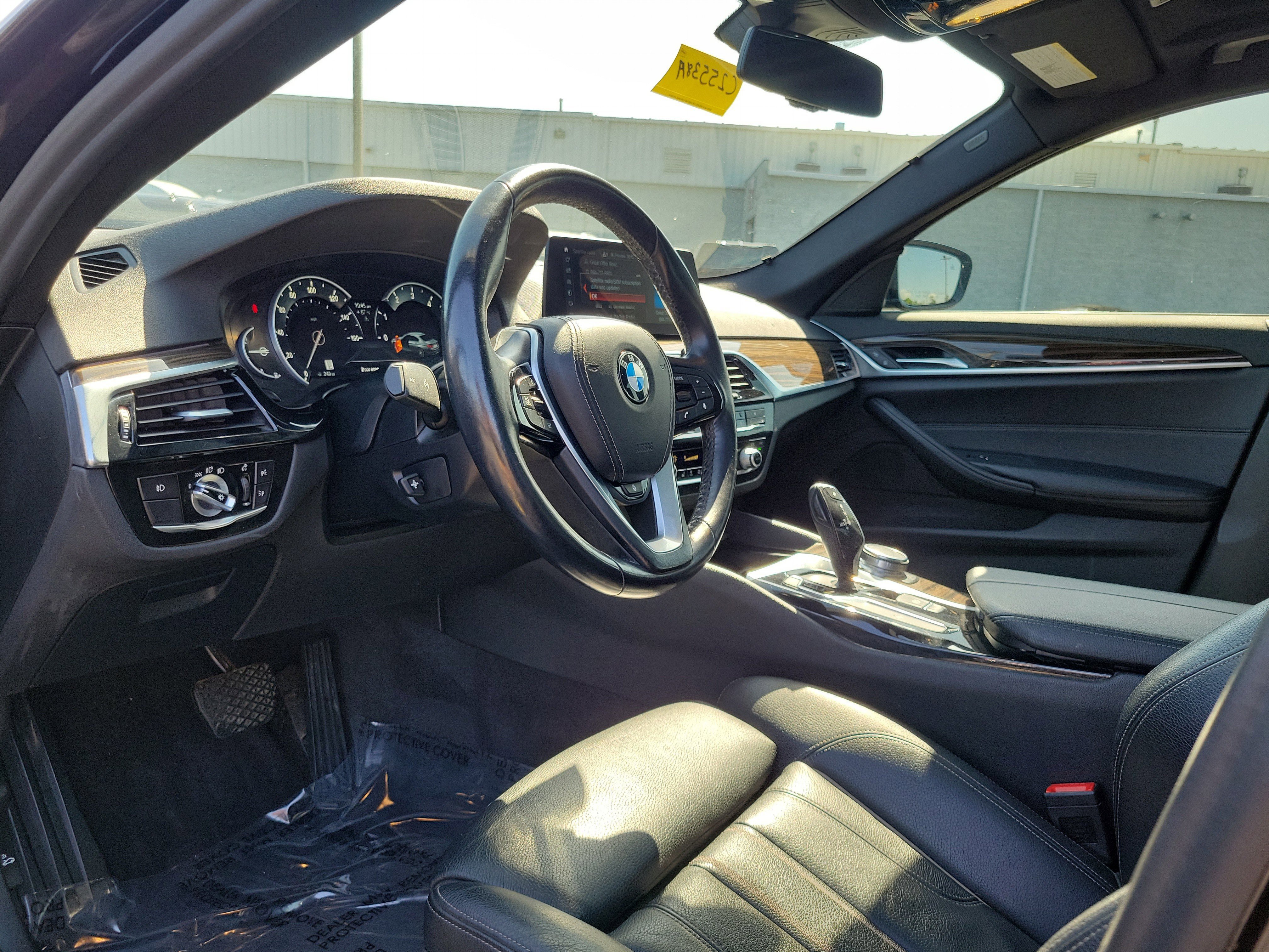 Vehicle image 11 of 30