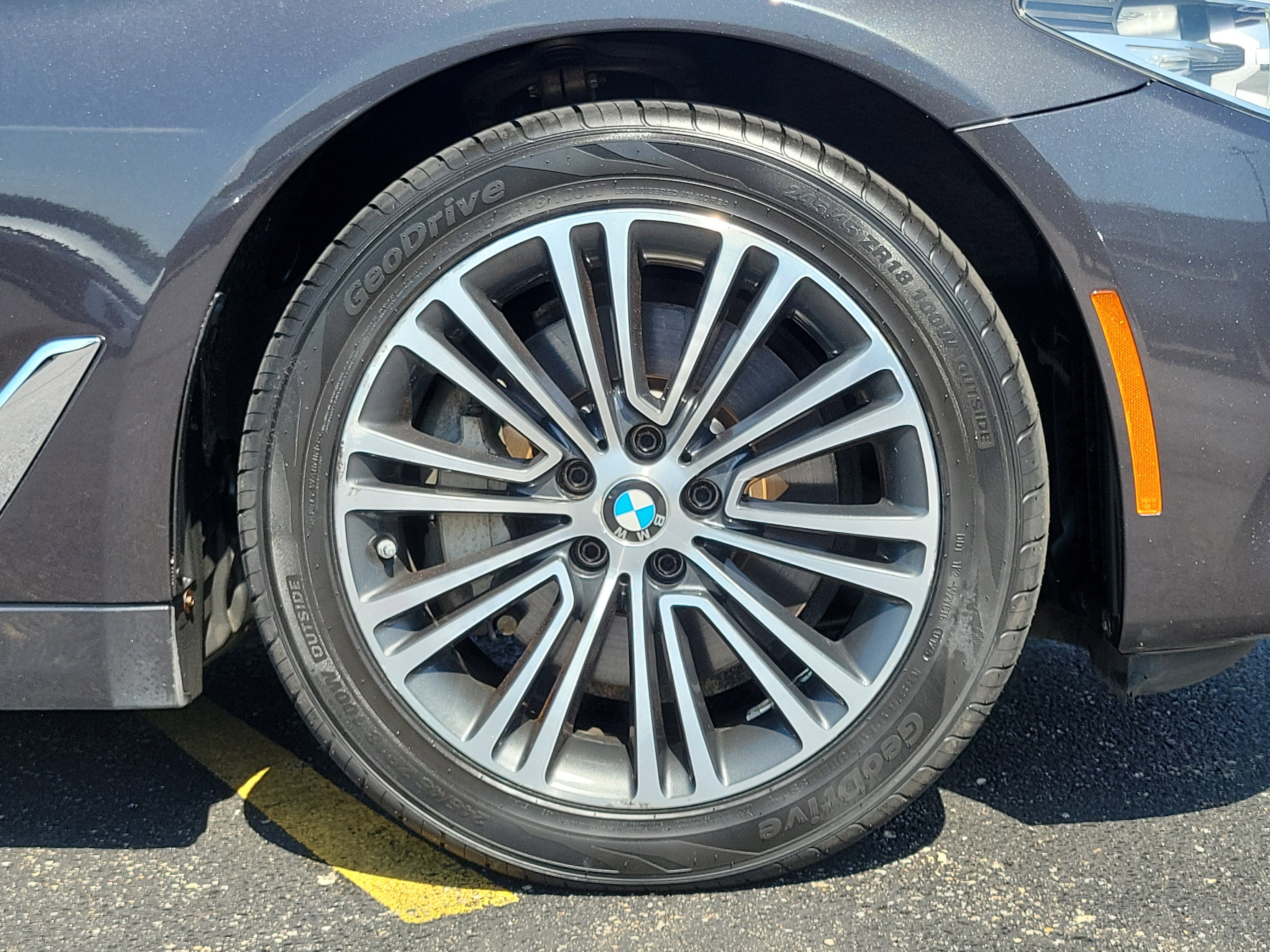 Vehicle image 5 of 30