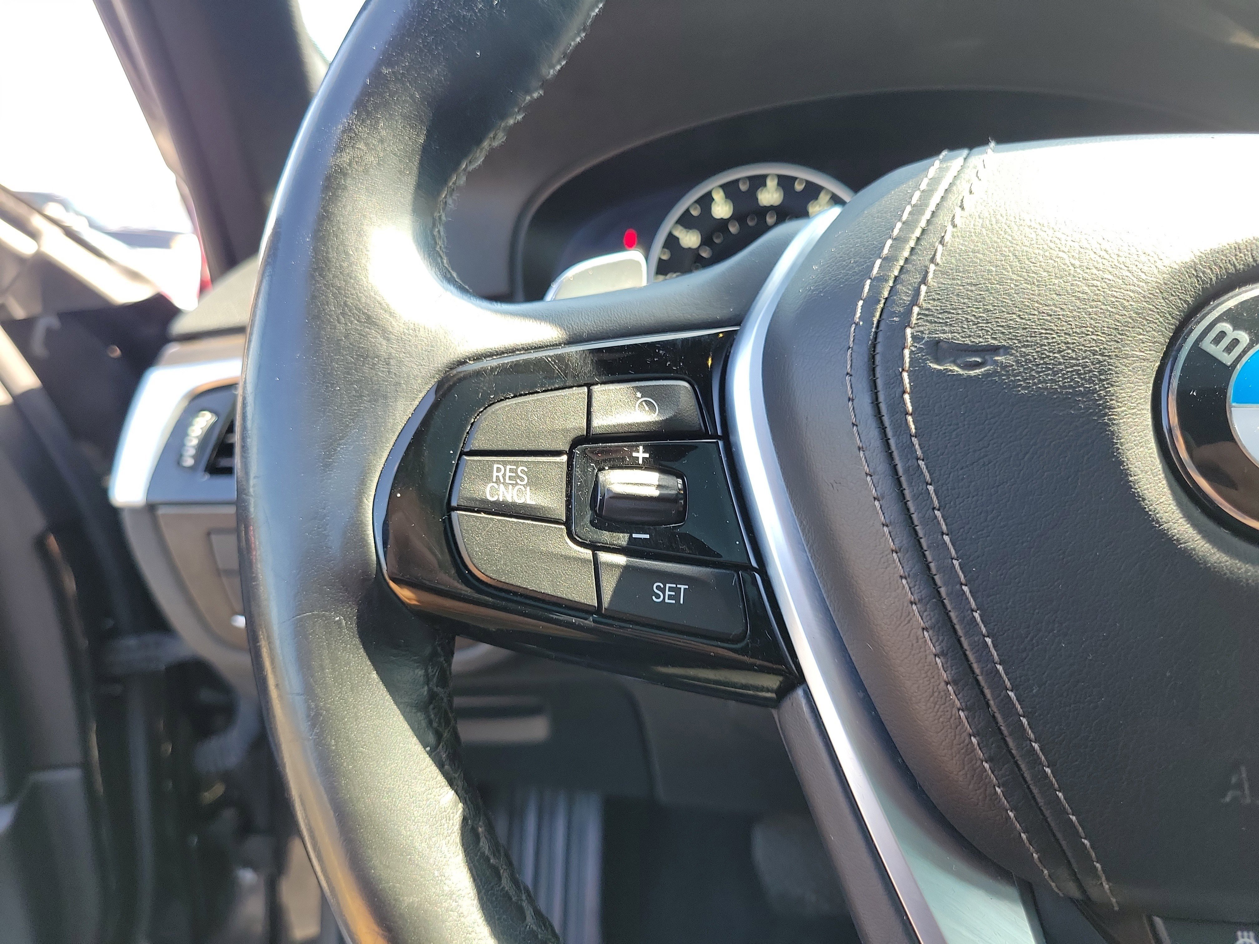 Vehicle image 26 of 30