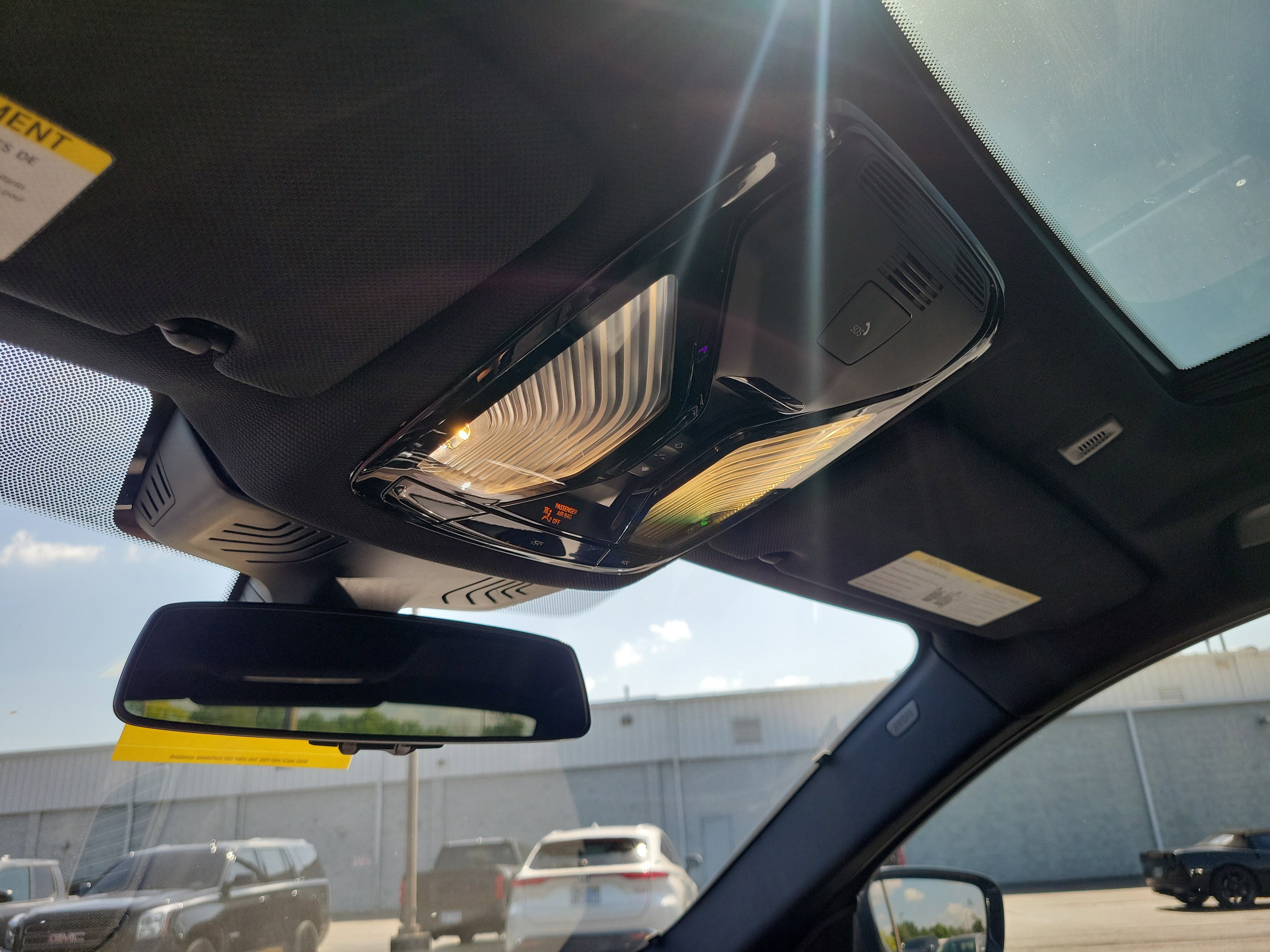 Vehicle image 23 of 30