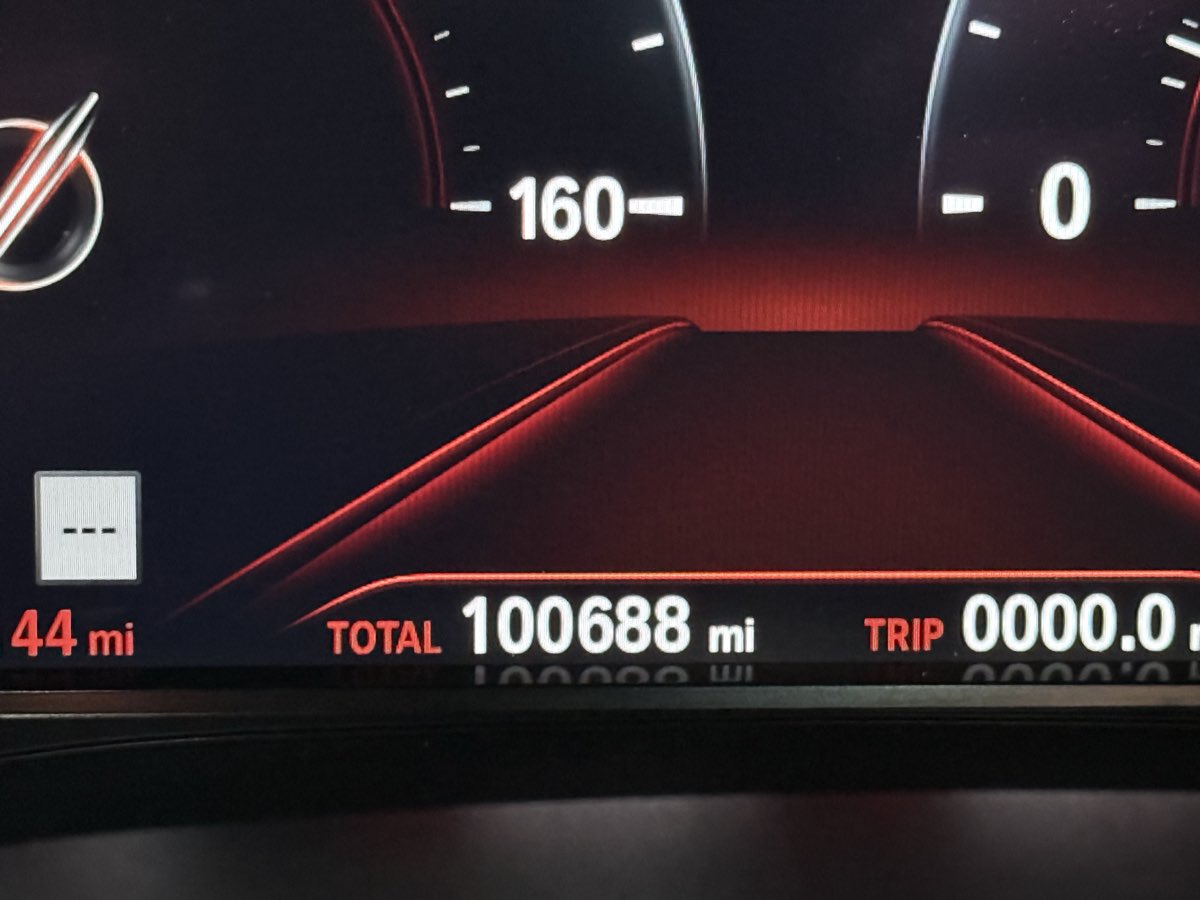Vehicle image 25 of 73