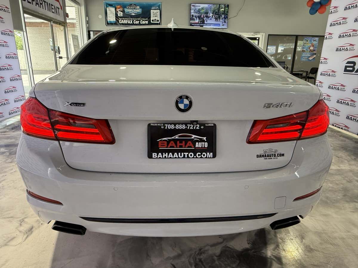 Vehicle image 22 of 73