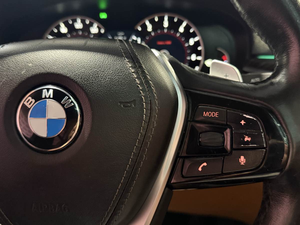 Vehicle image 27 of 73