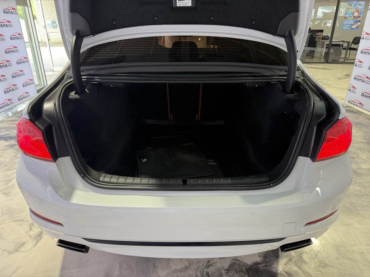 Vehicle image 61 of 73