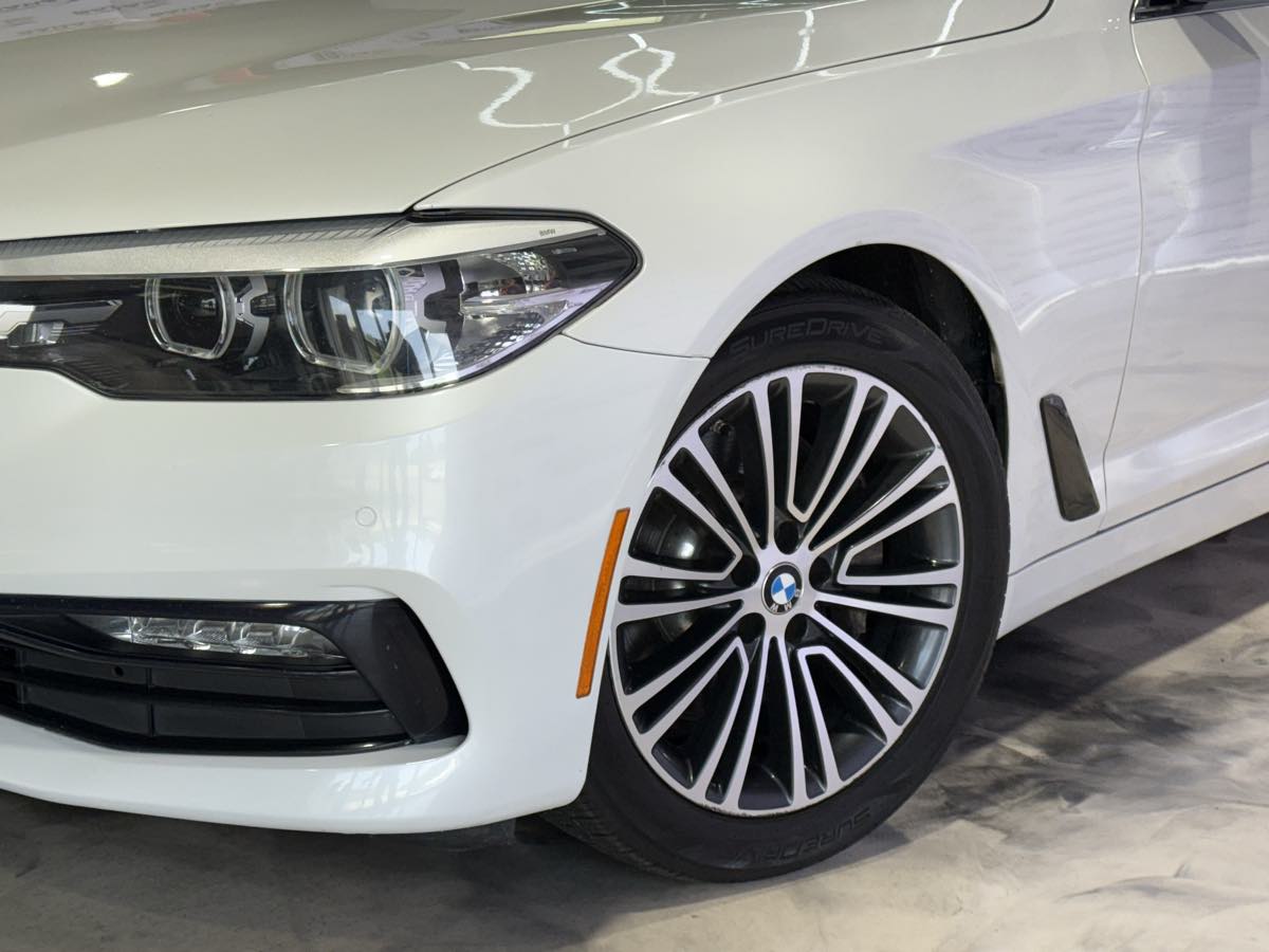 Vehicle image 13 of 73